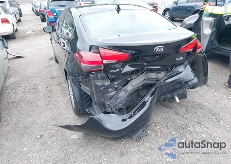 2017 Kia Forte Lx из США, поврежденный, VIN 3KPFK4A77HE127841